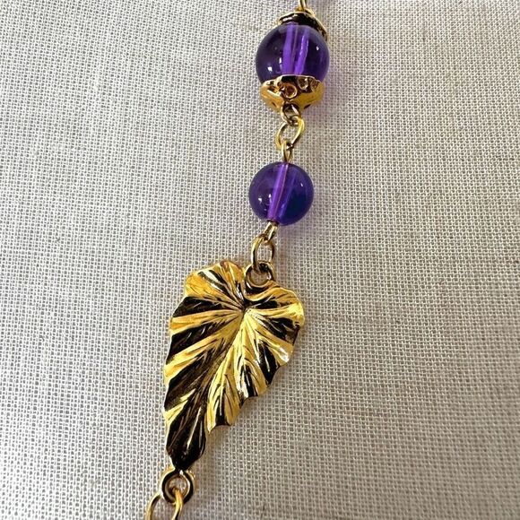Trifari purple gold tone leaves long necklace - Picture 3 of 9